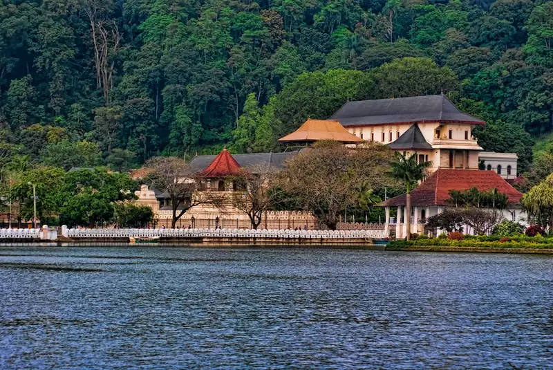 Kandy Lake and the Temple of the Tooth